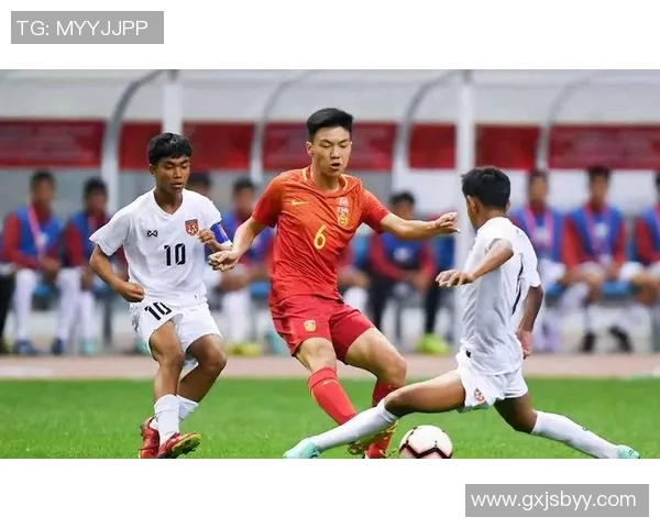 国足与朝鲜上半场激战回顾球员表现与战术分析全景呈现 国足与朝鲜上半场激战回顾球员表现与战术分析全景呈现